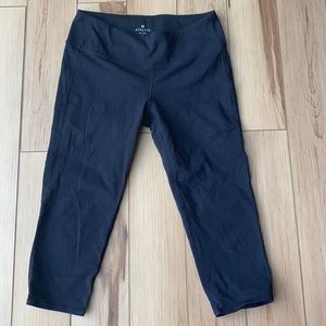 Athleta Cropped Legging